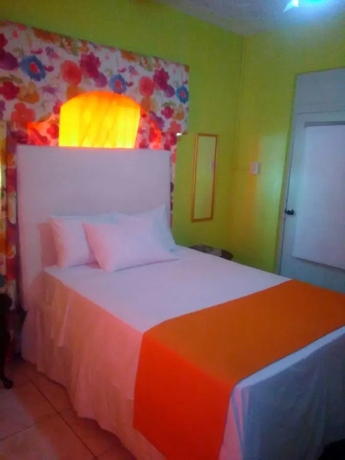 Crescent Court Hotel Kingston
