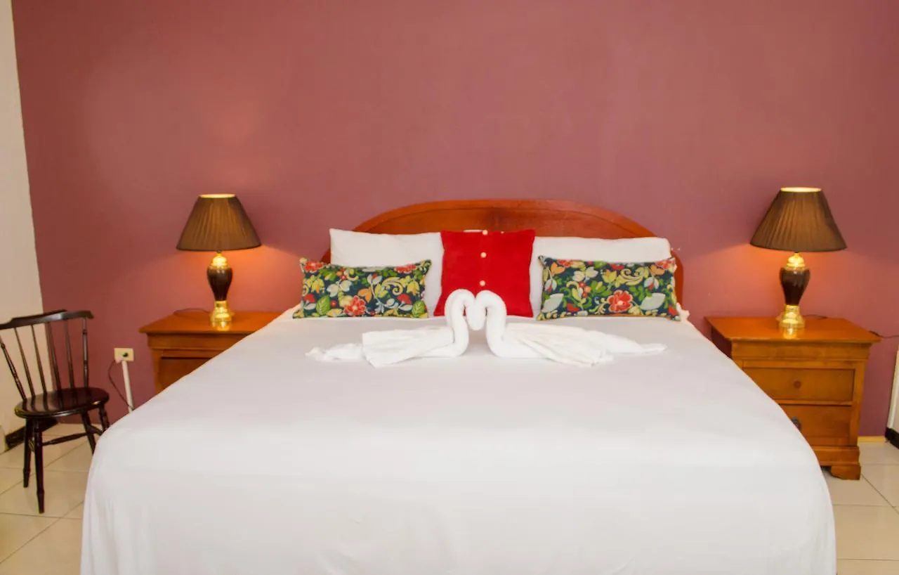 Crescent Court Hotel Kingston